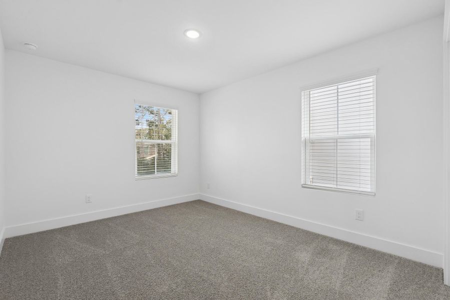 Spacious, unfurnished interior of a new home in Stono Village, Hollywood (Image 21).