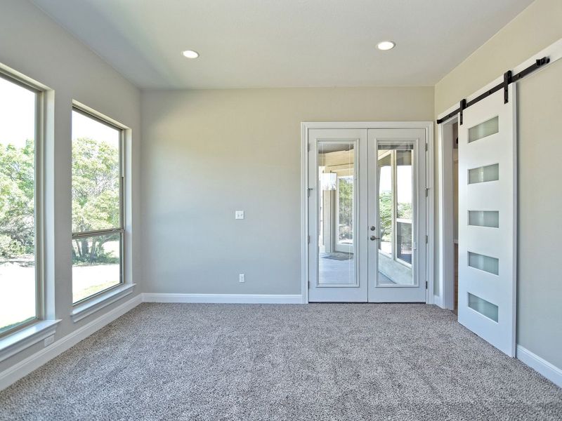 Representative unfurnished interior of a home built from the San Simeon I by Giddens Homes in Clearwater Ranch, Liberty Hill (Image 378).