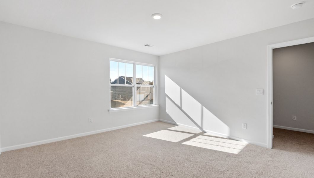 Representative unfurnished interior of a home built from the PENWELL by D.R. Horton in Cascade Point, Seneca (Image 23).