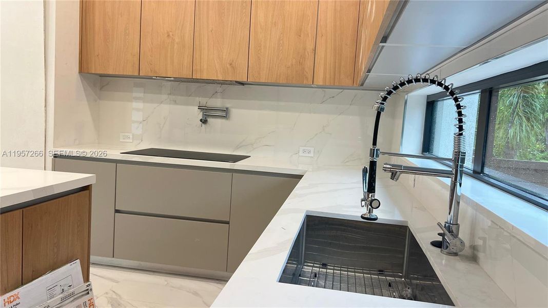 Close-up of interior finishes inside a home in , Fort Lauderdale (Image 11).