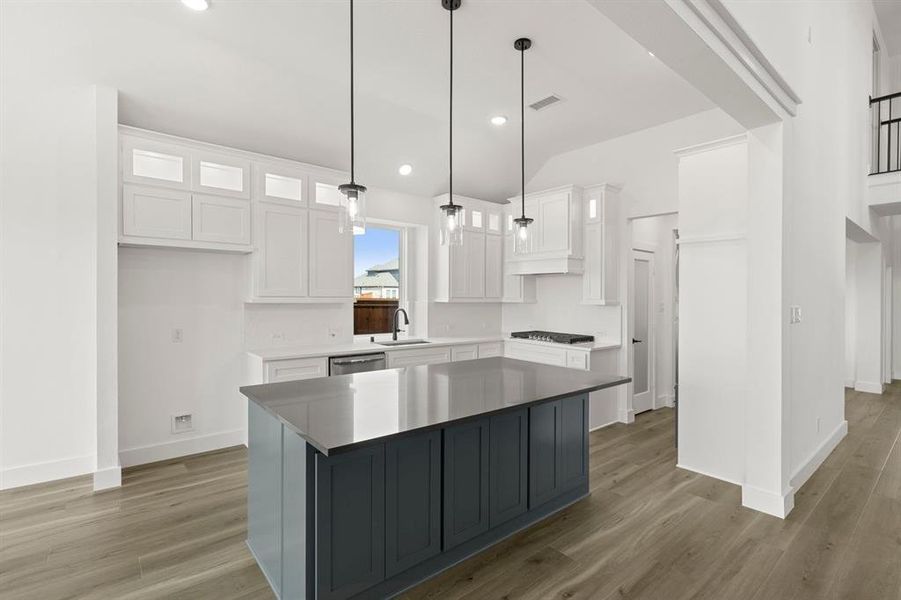 Furnished interior view inside a new home in Inspiration, Lucas (Image 14).