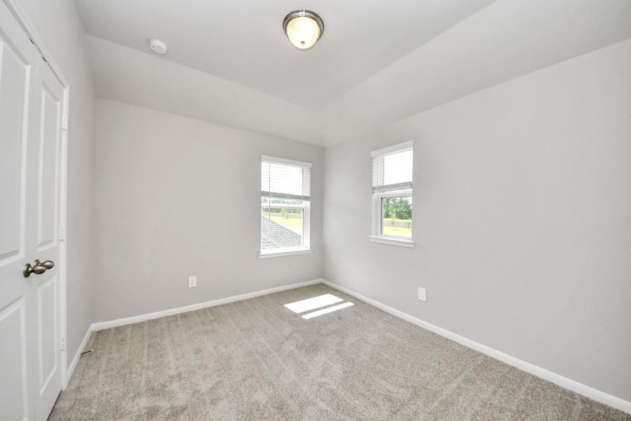 Spacious, unfurnished interior of a new home in Montgomery Ridge: Landmark Collection, Montgomery (Image 21).