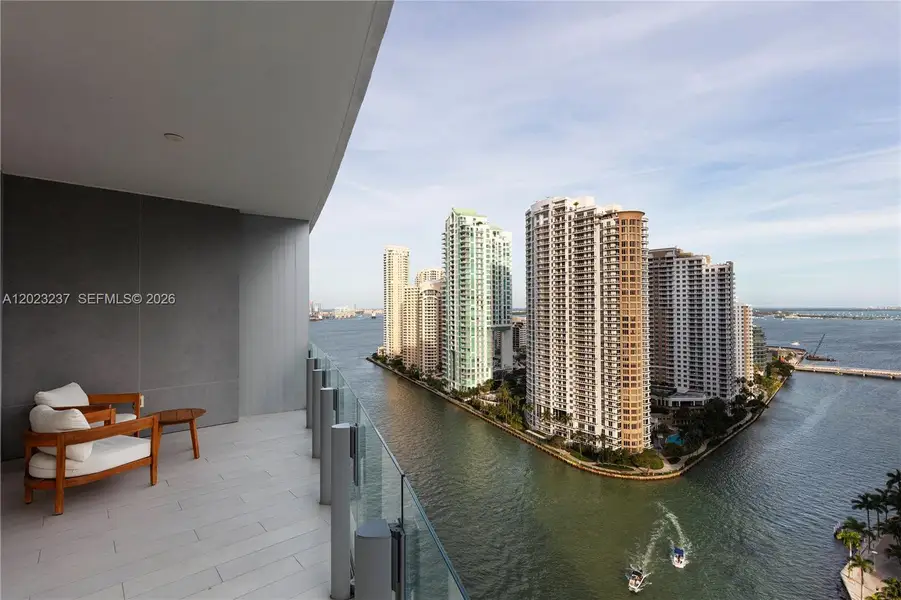 Condo located in Miami, FL showcasing its design and architecture (Image 1). Condo located in Miami, FL showcasing its design and architecture (Image 1).