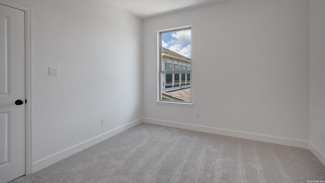 Spacious, unfurnished interior of a new home in Ladera, San Antonio (Image 23).