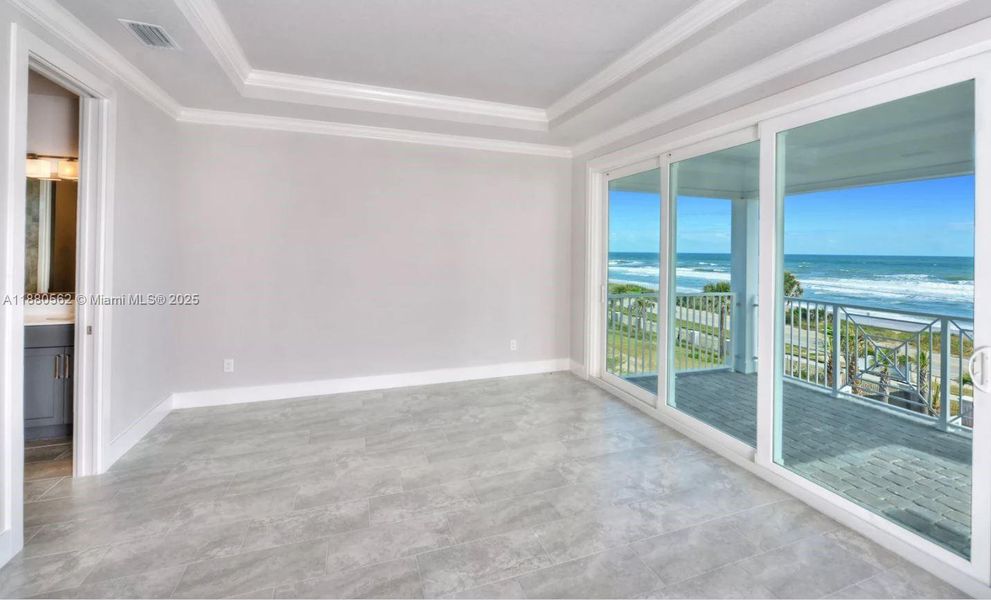 Spacious, unfurnished interior of a new home in Verona Oceanside, Ormond Beach (Image 16).