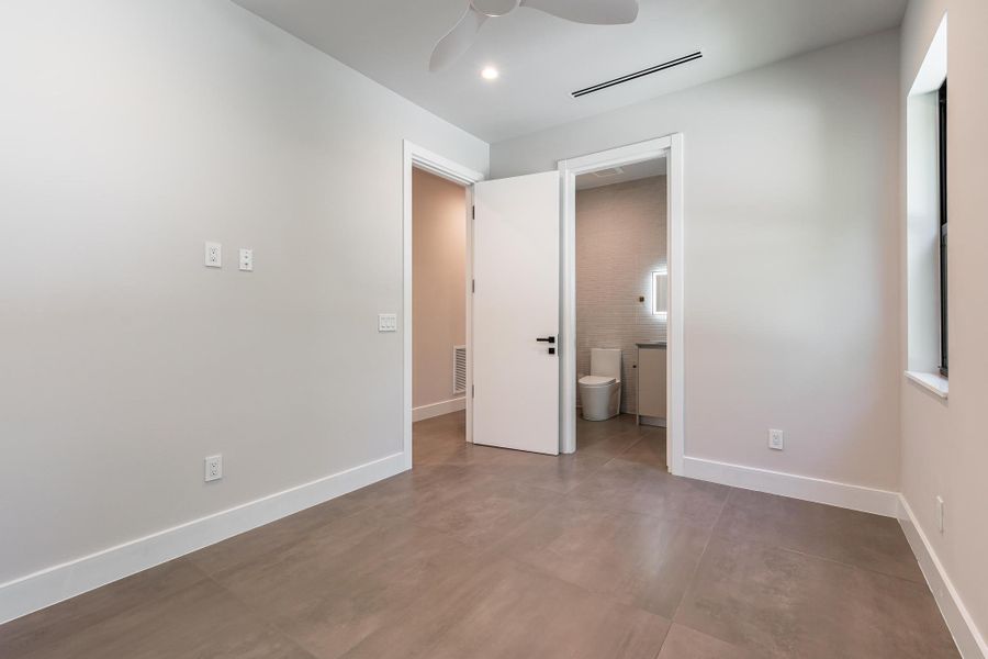 Spacious, unfurnished interior of a new home in , Fort Lauderdale (Image 26). Spacious, unfurnished interior of a new home in , Fort Lauderdale (Image 26).
