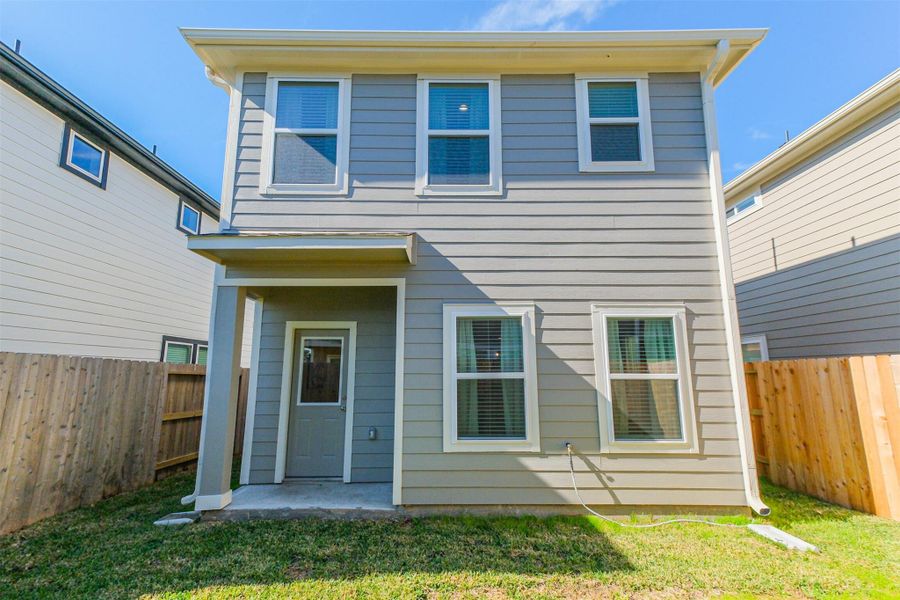 Photos are sample images from a previously built home with the same floor plan. Finishes and fixtures in the current home have been upgraded and may vary.