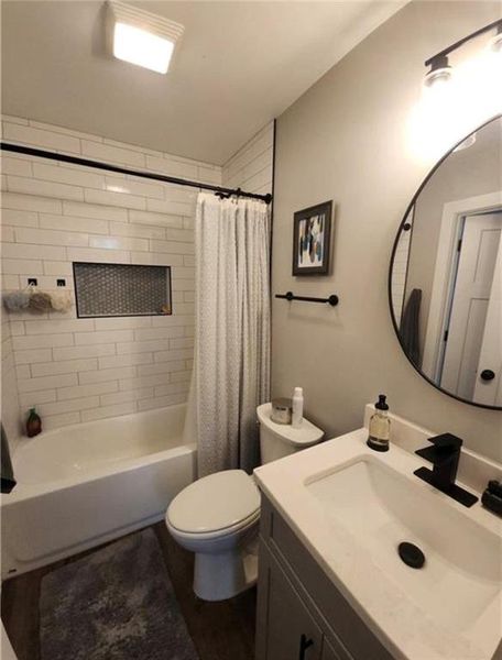 Furnished interior view inside a new home in , Elberton (Image 3).