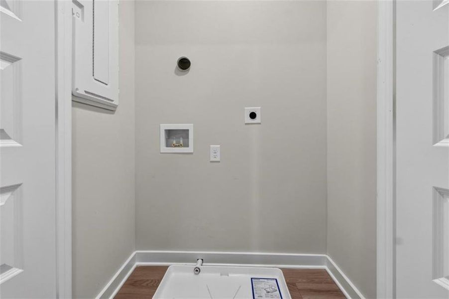Spacious, unfurnished interior of a new home in The Cottages at East Lanier, Fayetteville (Image 10).