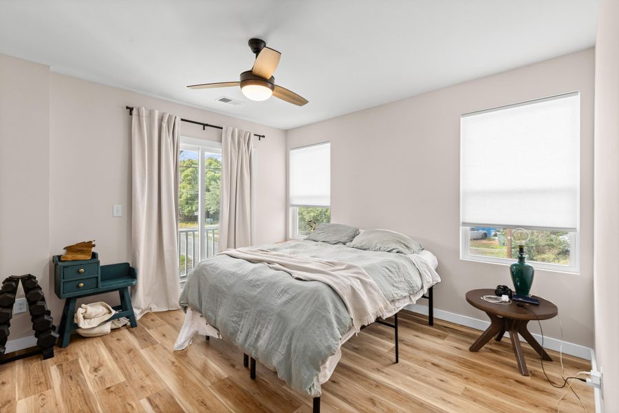 Furnished interior view inside a new home in , Hanahan (Image 11).