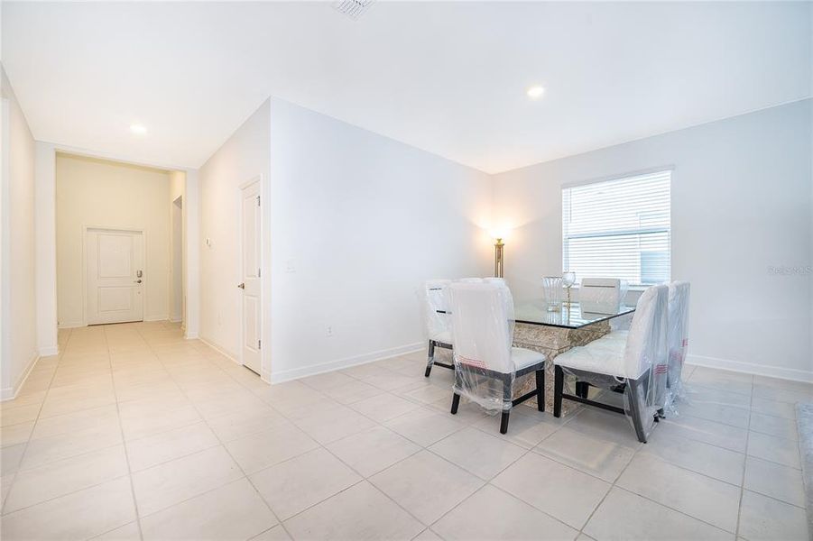 Furnished interior view inside a new home in , Davenport (Image 14).