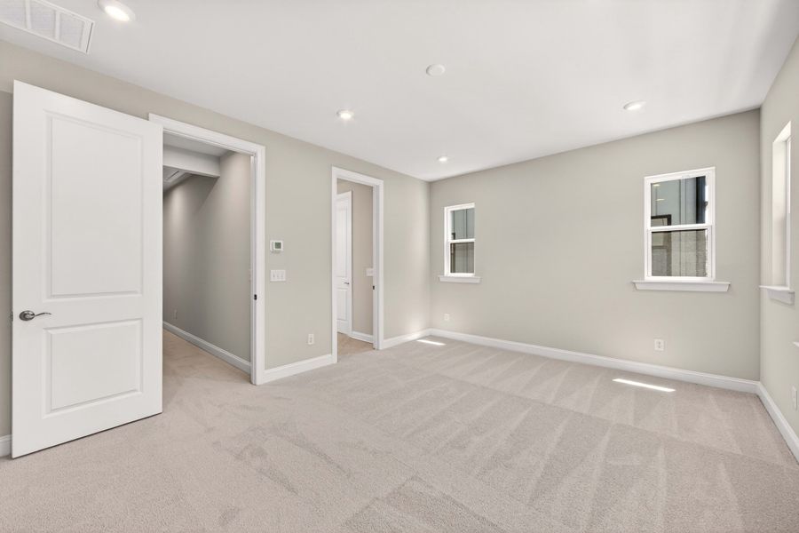 Spacious, unfurnished interior of a new home in Old Town Village, Waxhaw (Image 31). Spacious, unfurnished interior of a new home in Old Town Village, Waxhaw (Image 31).