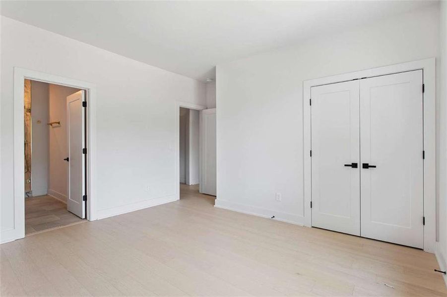 Spacious, unfurnished interior of a new home in , Atlanta (Image 22).