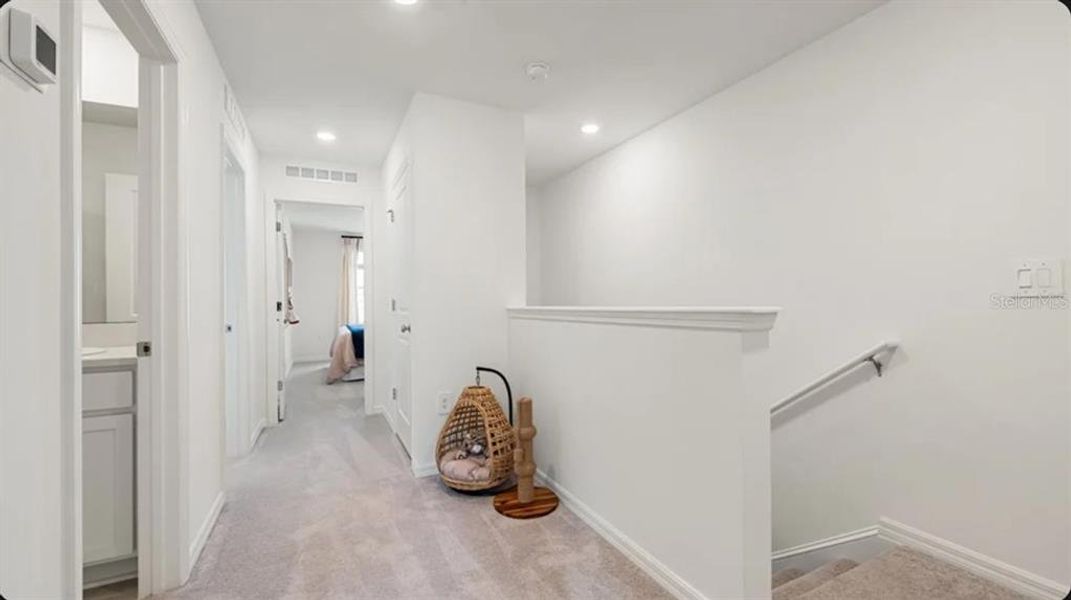 Spacious, unfurnished interior of a new home in Skye Ranch Community Group Page, Sarasota (Image 15).