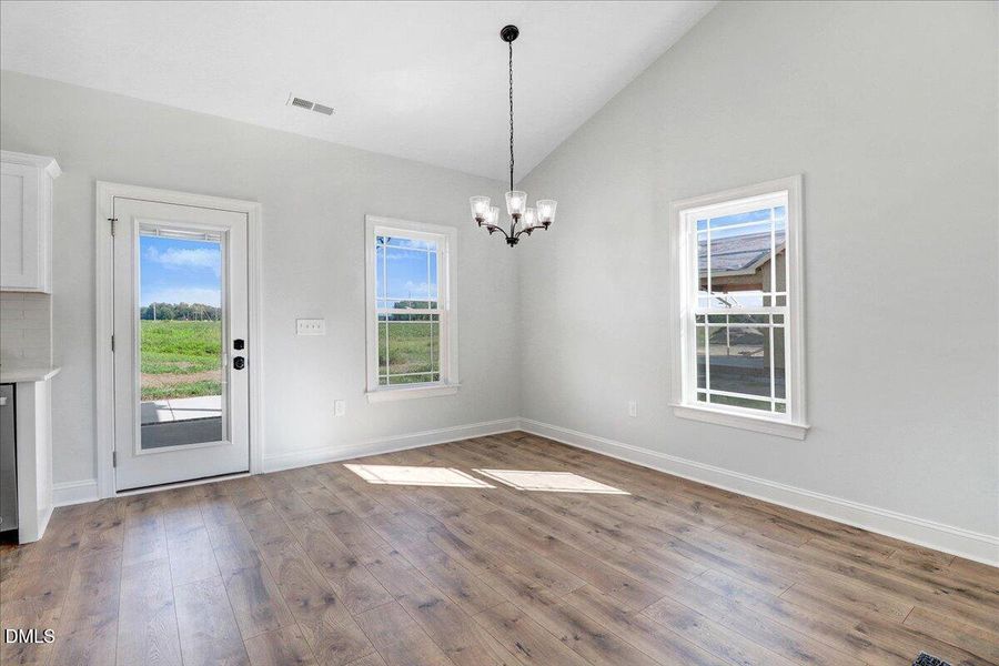 17-512 S Vance St-17