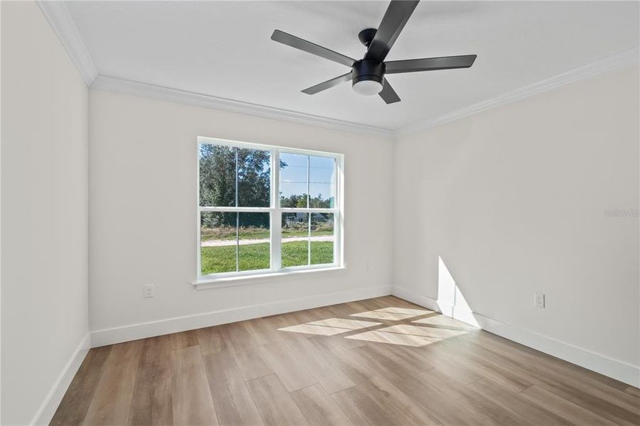 Spacious, unfurnished interior of a new home in , Dunnellon (Image 30).