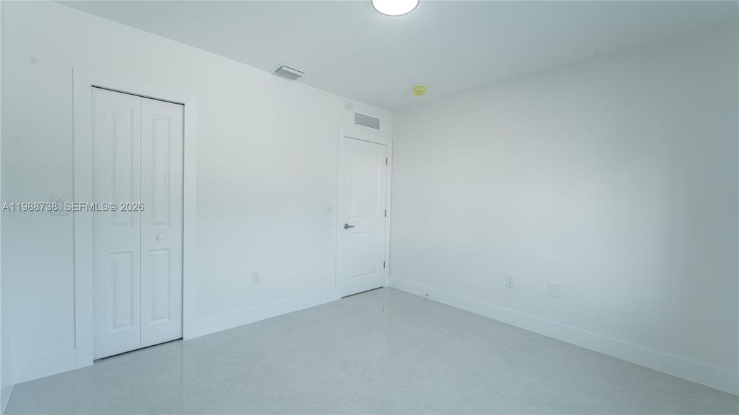 Spacious, unfurnished interior of a new home in , Miami (Image 25).