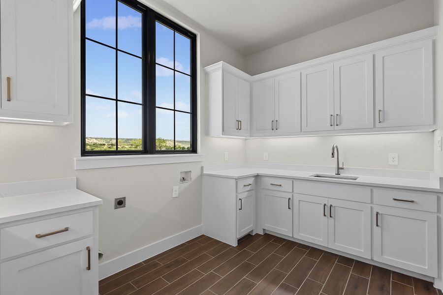 Furnished interior view inside a new home in Ranger Ridge, Strawn (Image 6).
