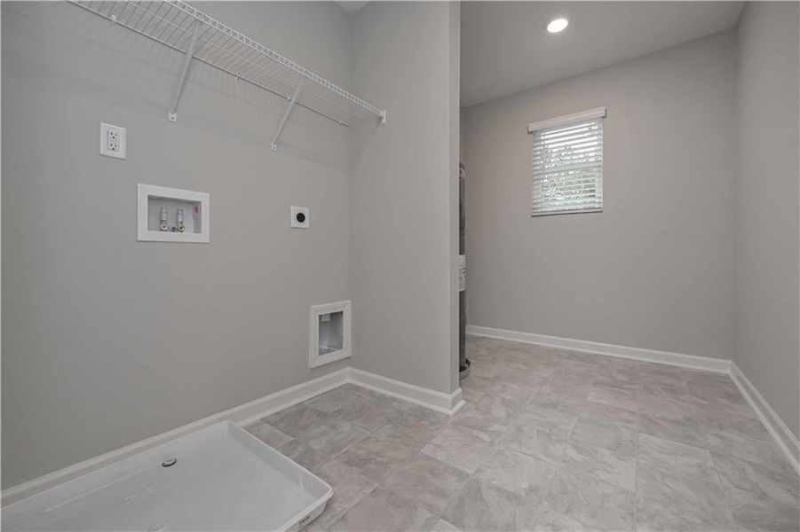 Spacious, unfurnished interior of a new home in , Newnan (Image 27). Spacious, unfurnished interior of a new home in , Newnan (Image 27).