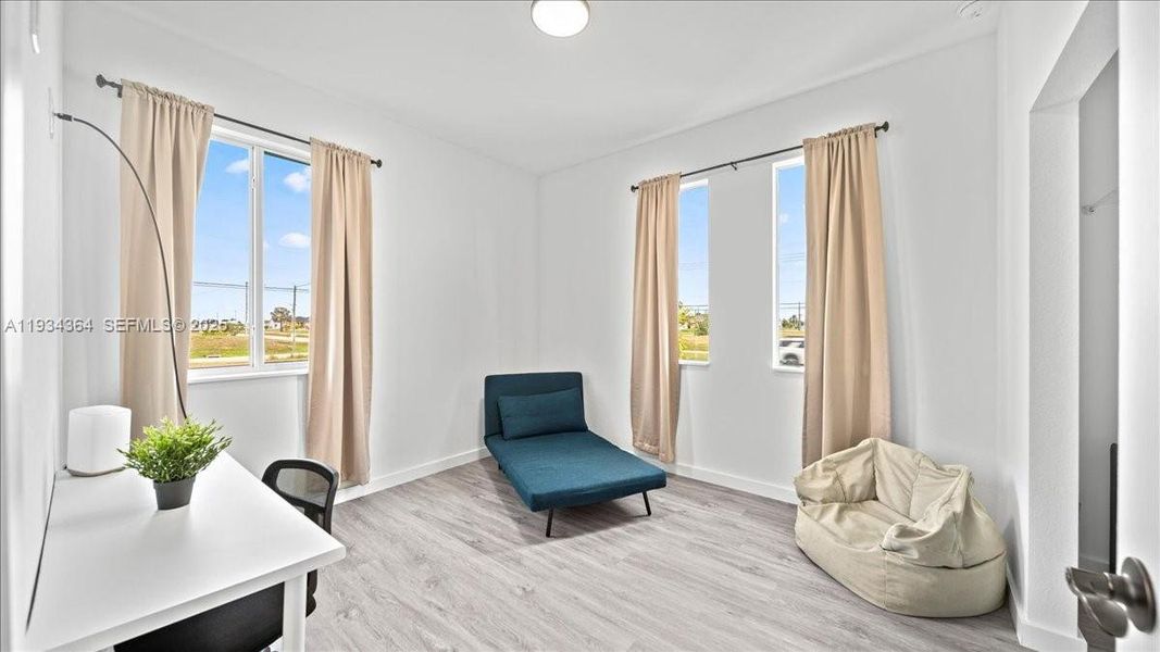 Furnished interior view inside a new home in , Cape Coral (Image 14).