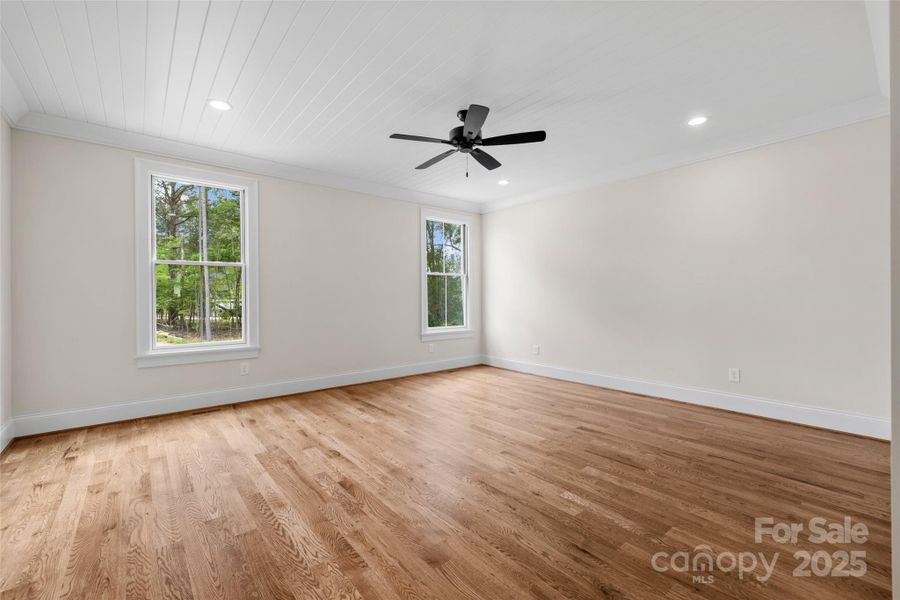 Spacious, unfurnished interior of a new home in , Clover (Image 29).