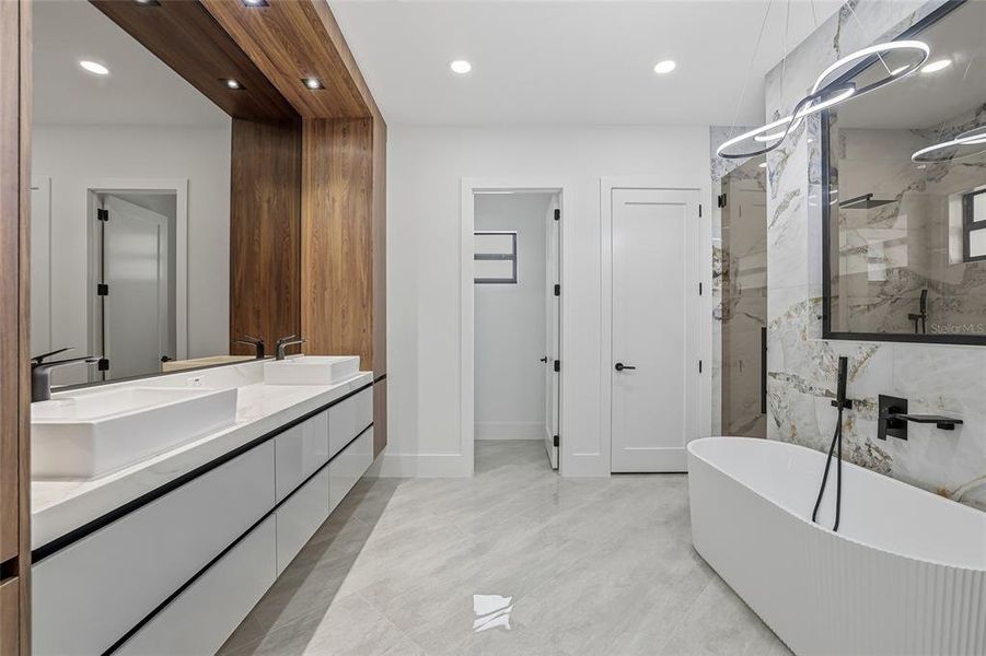 Furnished interior view inside a new home in , Tampa (Image 65).