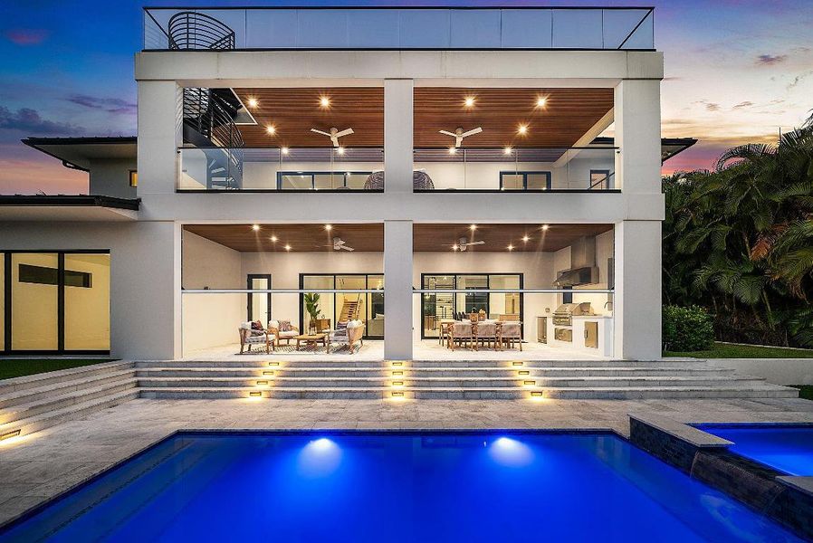 084-25833rdCourt-WestPalmBeach-FL-33407-