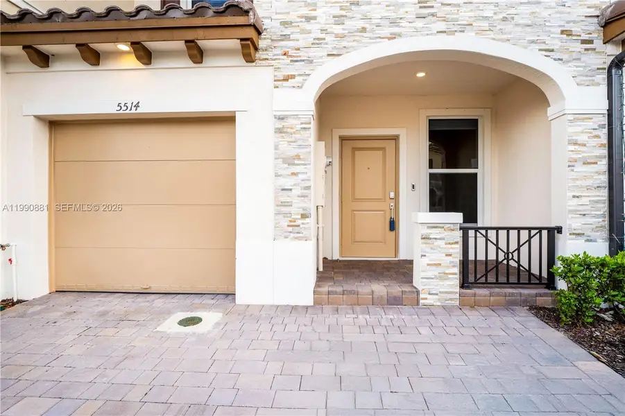 Exterior details and patio area of a home in , Lauderhill (Image 4).