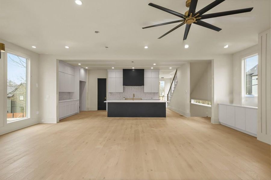 Spacious, unfurnished interior of a new home in , Atlanta (Image 25). Spacious, unfurnished interior of a new home in , Atlanta (Image 25).