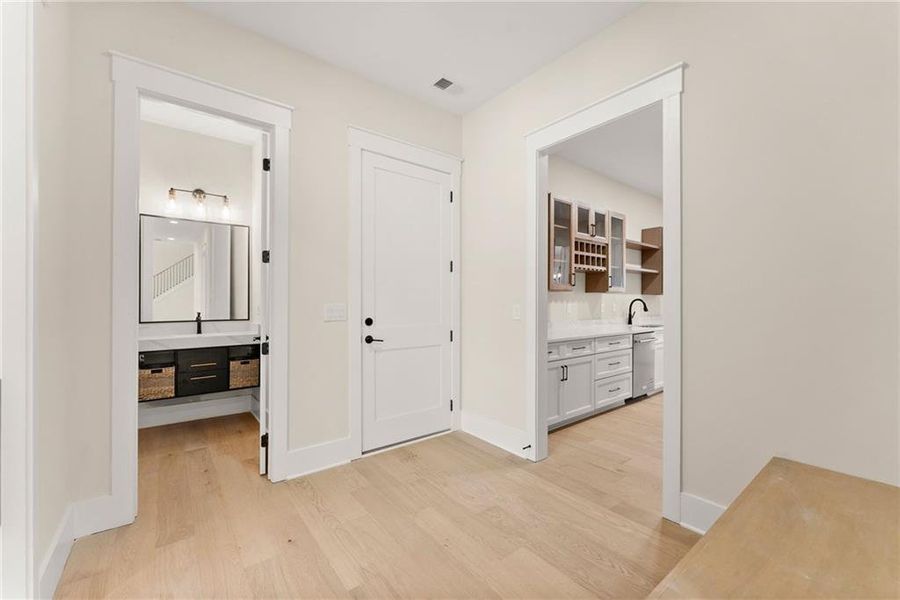 Spacious, unfurnished interior of a new home in , Hoschton (Image 38).