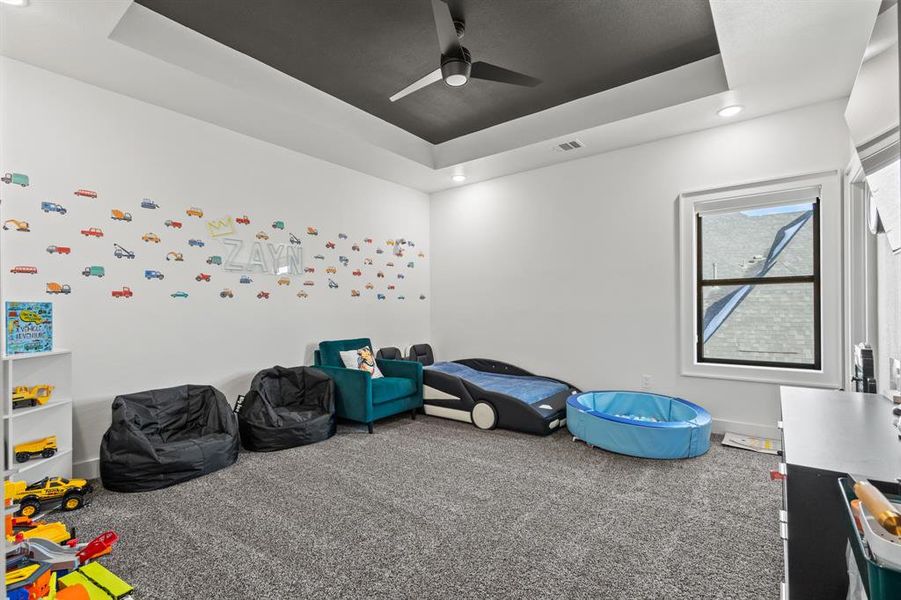 Furnished interior view inside a new home in , Frisco (Image 14).