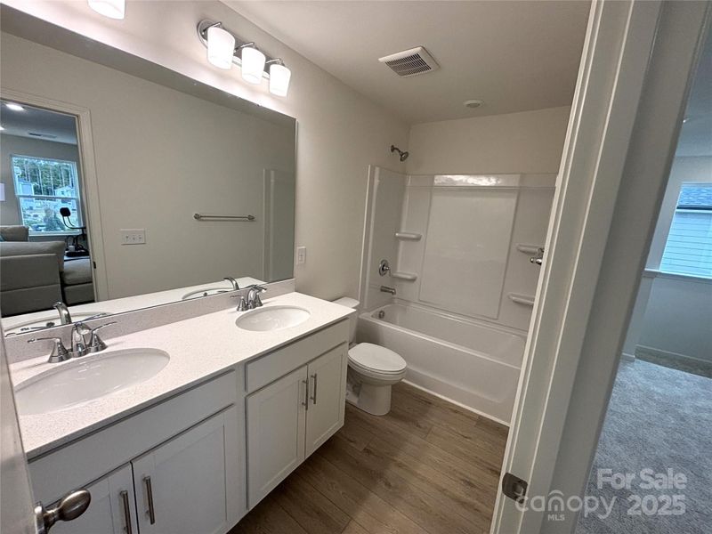 Upstairs Hall Bath with dual sinks Upstairs Hall Bath with dual sinks