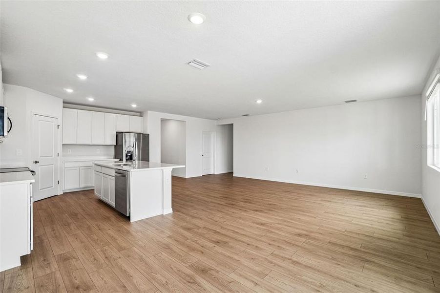 Spacious, unfurnished interior of a new home in Pine Ridge Meadows, Hudson (Image 41).