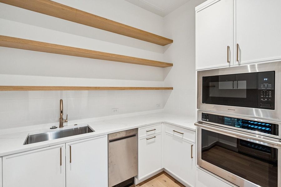 Close-up of interior finishes inside a home in , Johns Island (Image 14).