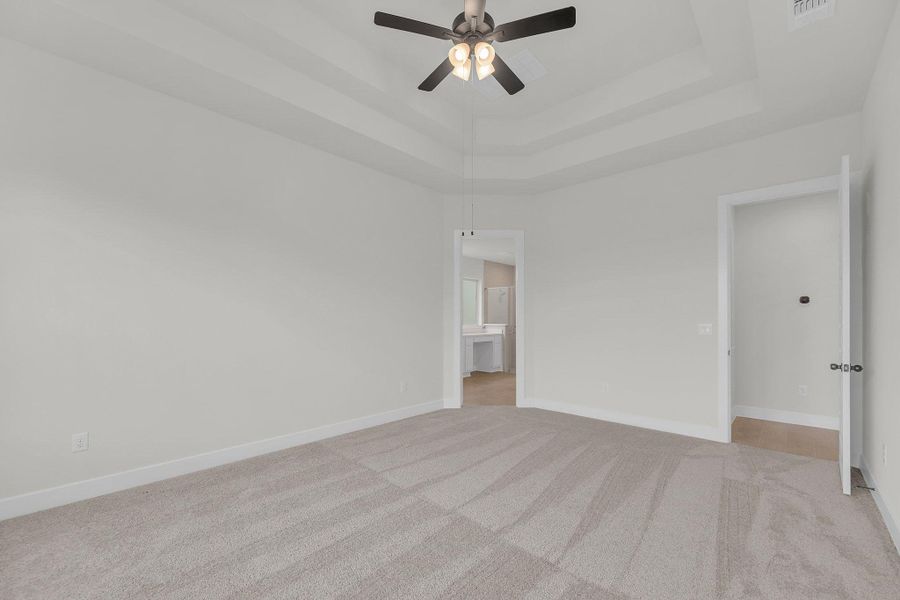 Spacious, unfurnished interior of a new home in Santa Rita Ranch, Liberty Hill (Image 35). Spacious, unfurnished interior of a new home in Santa Rita Ranch, Liberty Hill (Image 35).