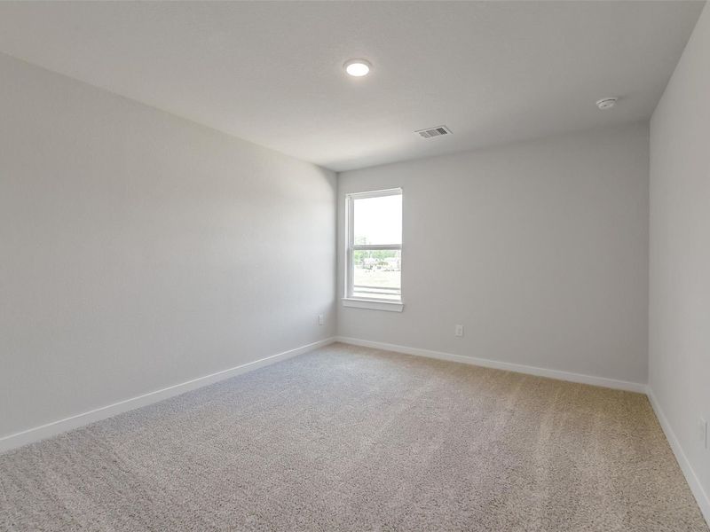 Spacious, unfurnished interior of a new home in Caney Creek Place, Conroe (Image 38).