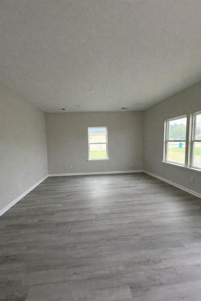Spacious, unfurnished interior of a new home in , Santee (Image 4).