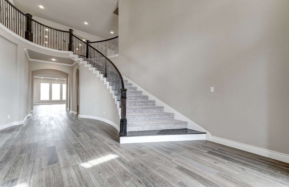 Spacious, unfurnished interior of a new home in Bridgeland 60′, Cypress (Image 34).