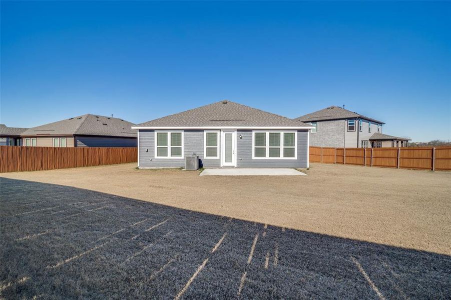Exterior details and patio area of a home in Heartland, Crandall (Image 15).