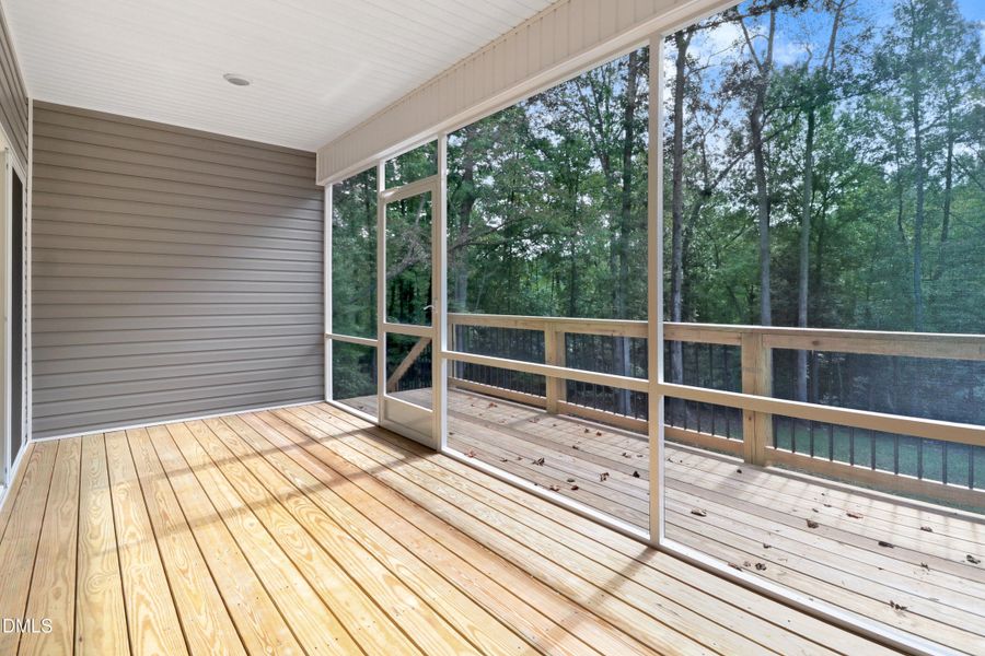 11-652 Shawnee Dr-11