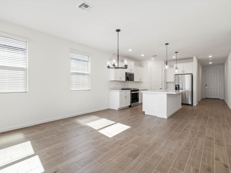 Spacious, unfurnished interior of a new home in Rancho Mirage Estate Series, Maricopa (Image 9).