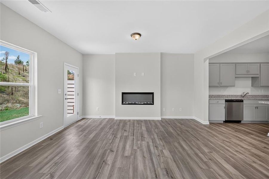 Spacious, unfurnished interior of a new home in Fairington, Cartersville (Image 33).