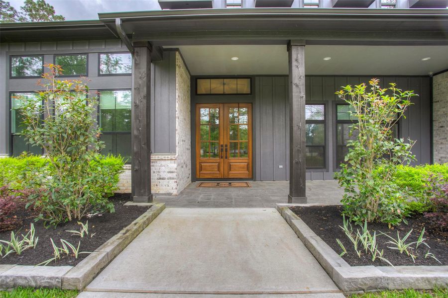 Exterior details and patio area of a home in , Willis (Image 3).