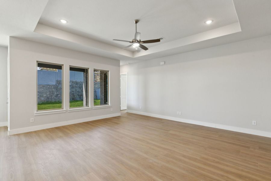 Spacious, unfurnished interior of a new home in Painted Tree Lakeside, McKinney (Image 22).