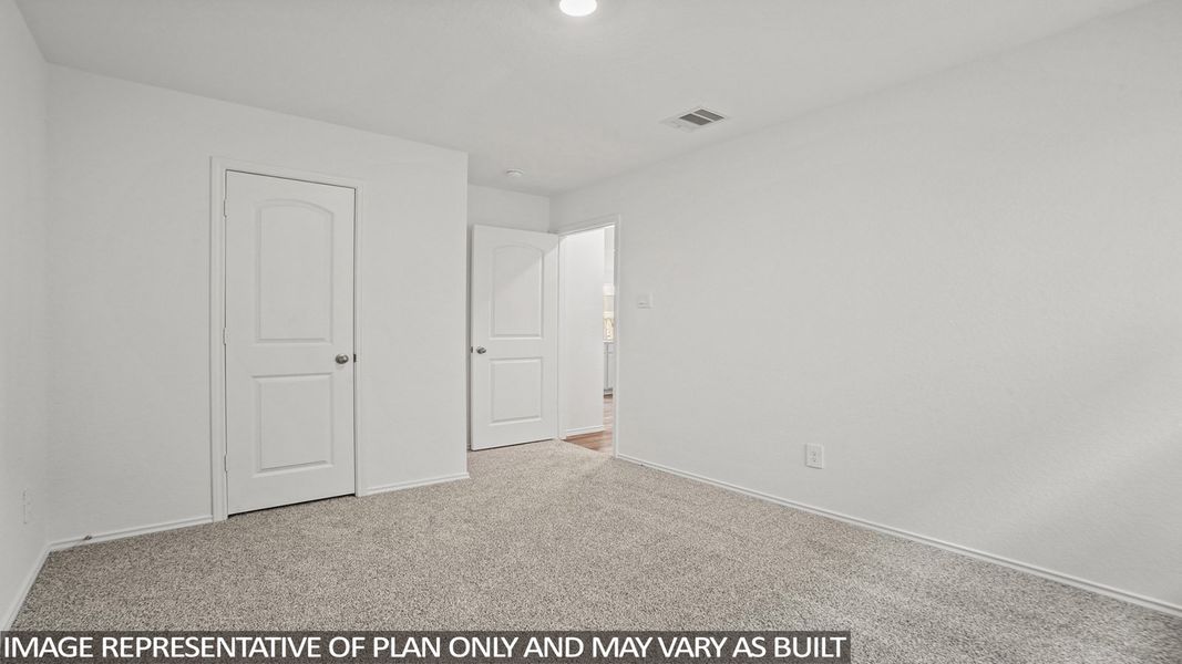 Spacious, unfurnished interior of a new home in Cypress Green, Tomball (Image 20).