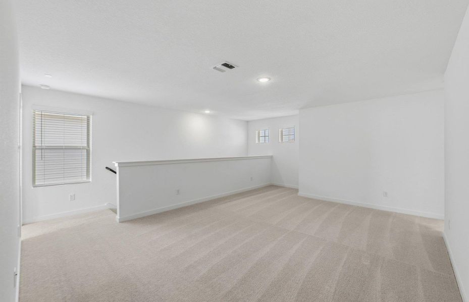 Spacious, unfurnished interior of a new home in Sonterra, Jarrell (Image 19).