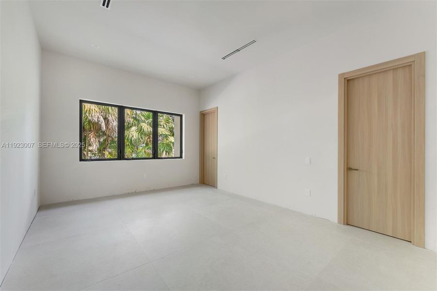 Spacious, unfurnished interior of a new home in , Pinecrest (Image 33). Spacious, unfurnished interior of a new home in , Pinecrest (Image 33).