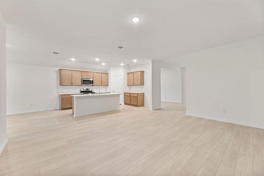 18-SQFT-0112 18-SQFT-0112