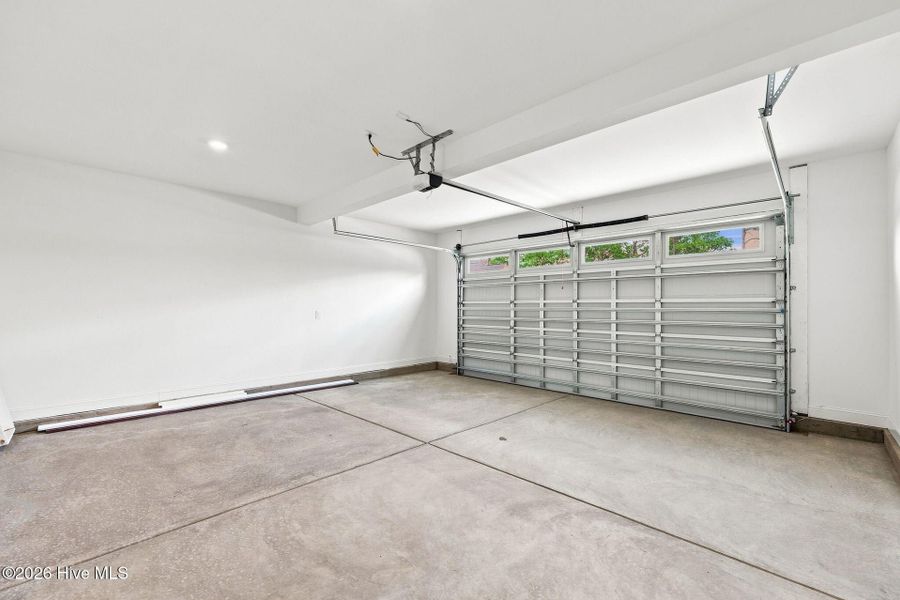 Spacious, unfurnished interior of a new home in Legacy Lakes, Aberdeen (Image 31).