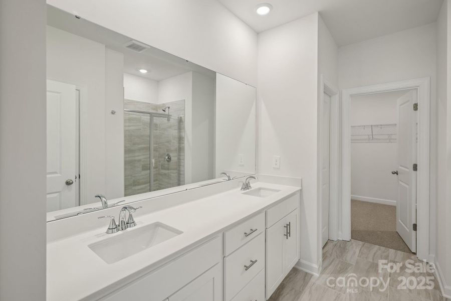 Furnished interior view inside a new home in Oxford Station, Salisbury (Image 9).